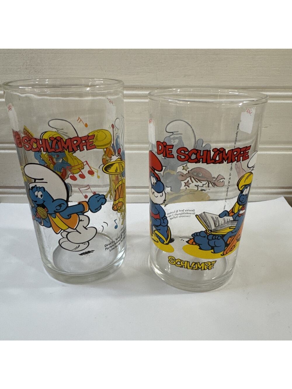 Set Of 2 DIE SCHLUPPFE Juice Glasses by Peyo 2007 German Smurfs